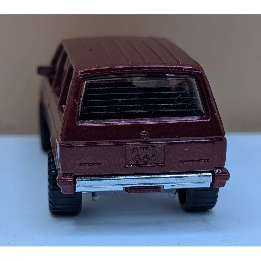 Matchbox 1984 Dodge Caravan Burgundy Diecast Car Made in England Original Box